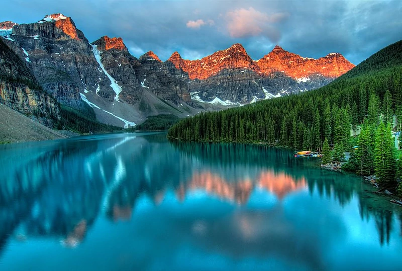 Image of Moraine Lake at sunrise.