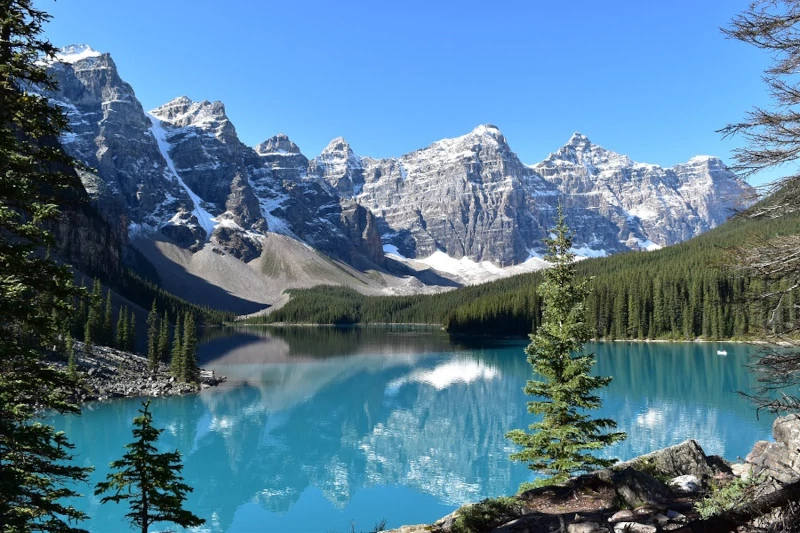 A view of Moraine Lake from a top of the Rockpile.